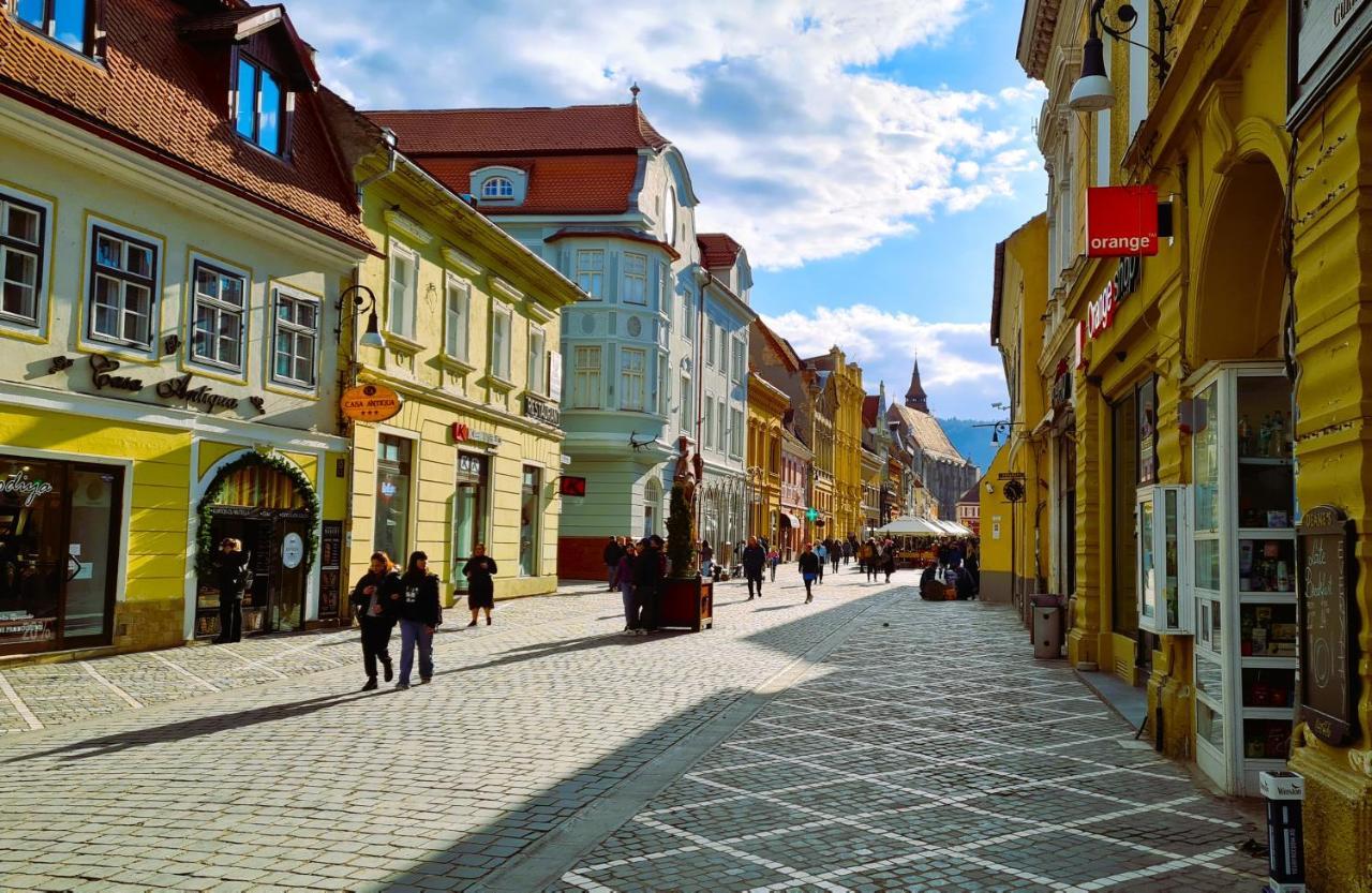 First Studio24 Brasov Bagian luar foto